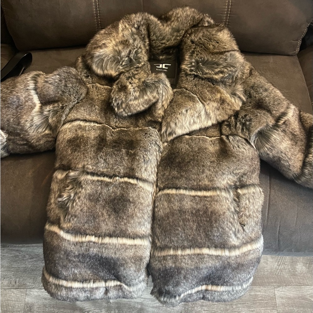 Like new only worn a few times excellent condition